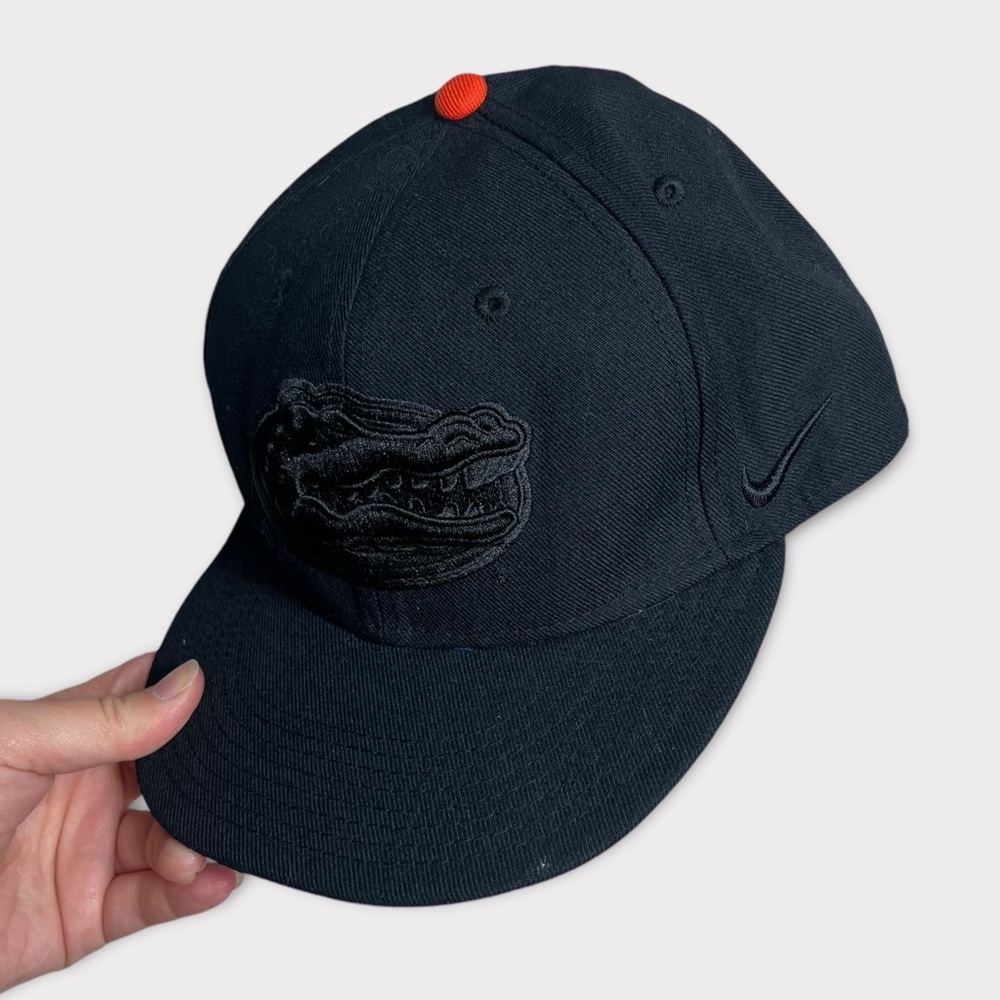 Nike True Dri Fit Florida Gators Snap Back Hat Cap Flat Bill Embroidered Black‎